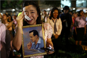 泰国国王病逝 泰国进入国丧期